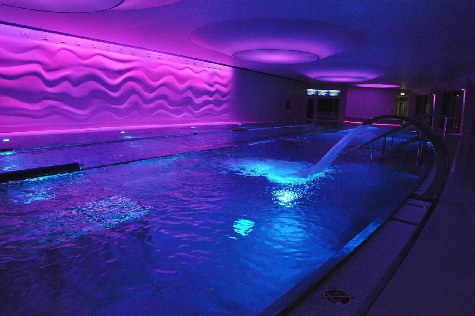 Hotel Praha Броумов Екстер'єр фото